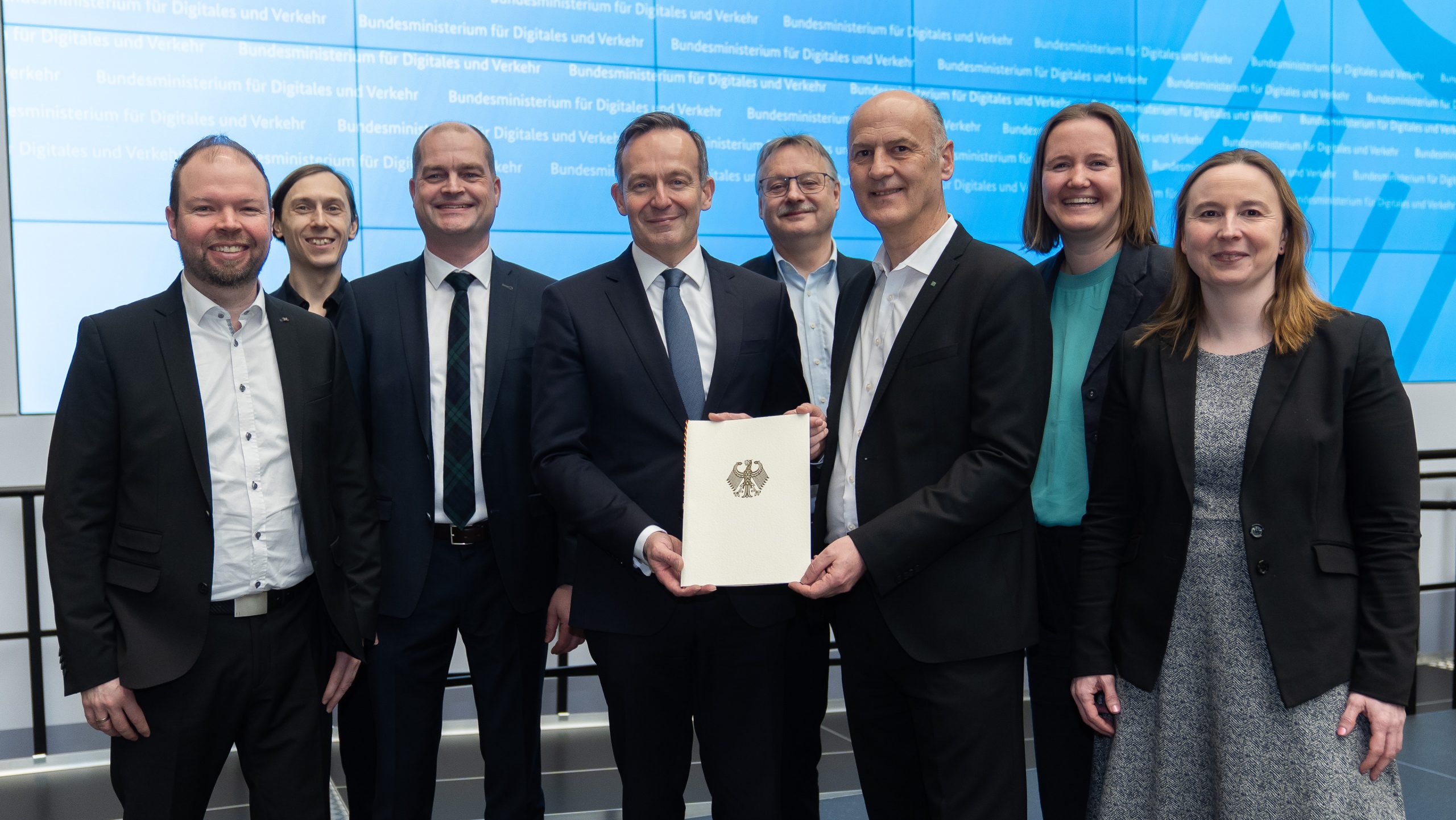 Bund fördert „HyLaunch“ – Kompakte und leichte Wasserstoff-Tanksysteme für Luft- und Schifffahrt